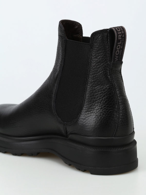 アンクルブーツ - 黒 shop online: WOOLRICH