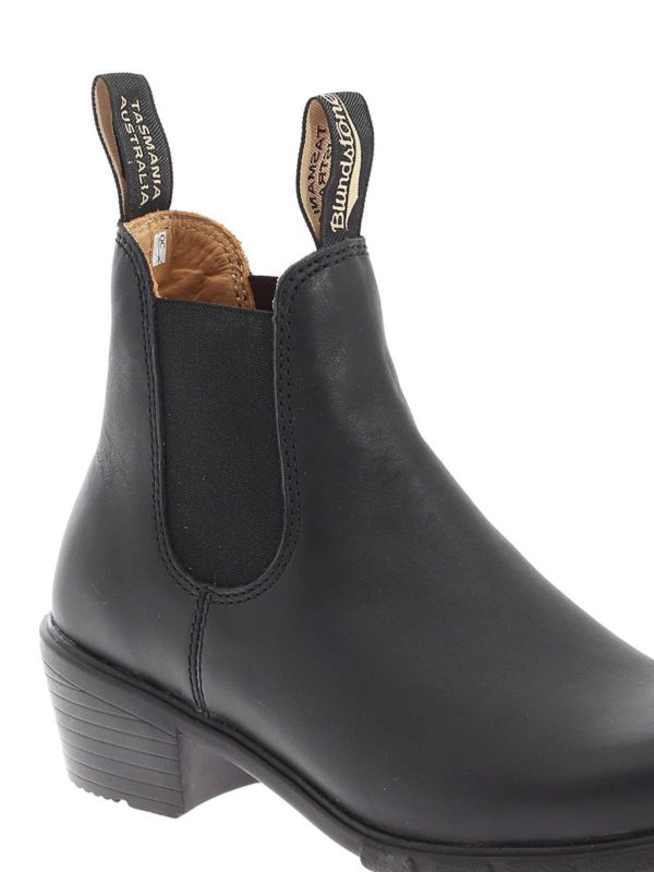 iKRIX BLUNDSTONE: ankle boots - Ankle boot with elastic inserts in black