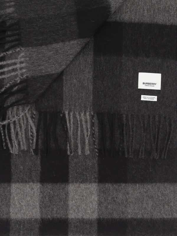 iKRIX BURBERRY: scarves - Mega Check patterned cashmere scarf