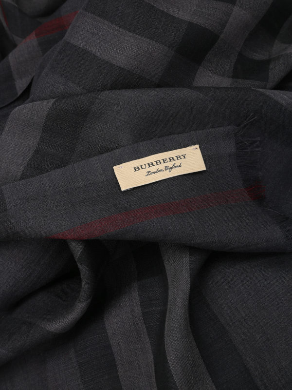 iKRIX BURBERRY: Bufandas y pañuelos - Bufanda Gris Oscuro Para Mujer