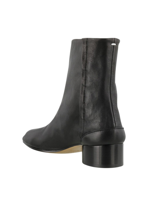 iKRIX Maison Margiela: ankle boots - Tabi ankle boots
