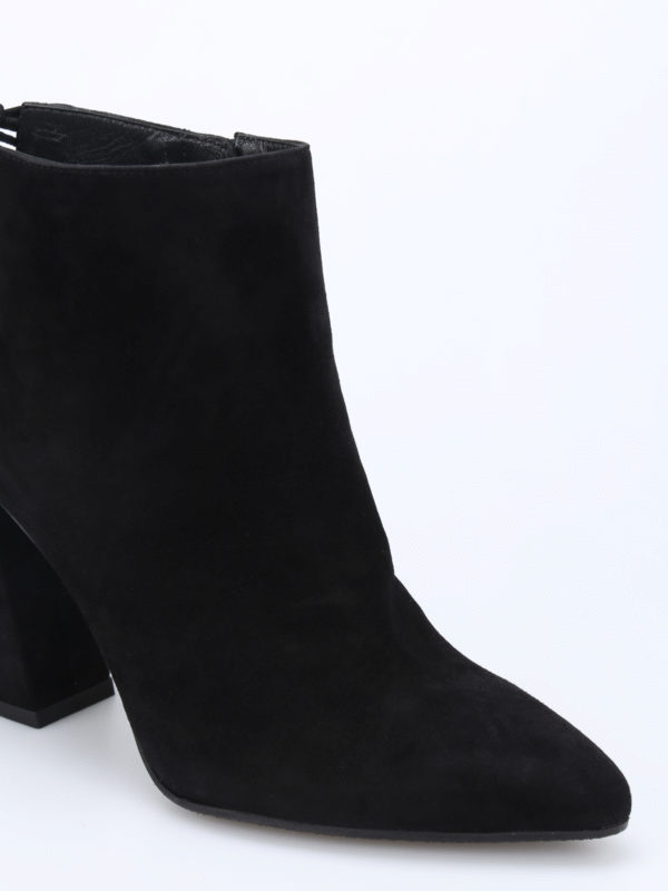 Stuart weitzman grandiose outlet bootie