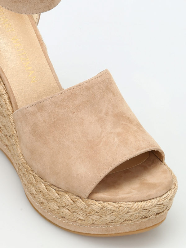 iKRIX Stuart Weitzman: sandals - Sohojute wedge sandals