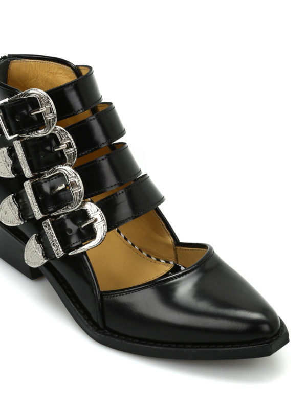 iKRIX Toga: ankle boots - Buckle detailed cut-out ankle boots
