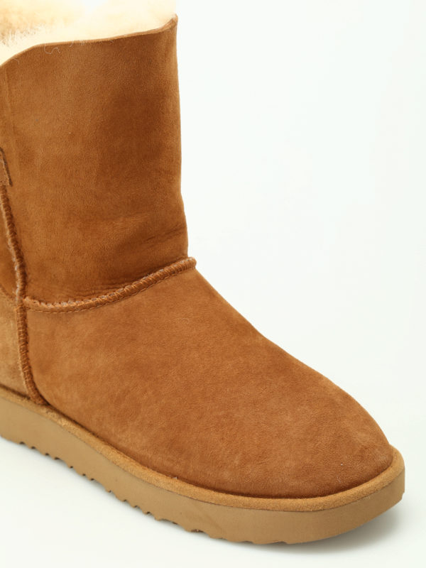 Ugg classic 2025 cuff chestnut