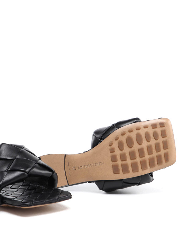 サンダル - 黒 shop online: BOTTEGA VENETA