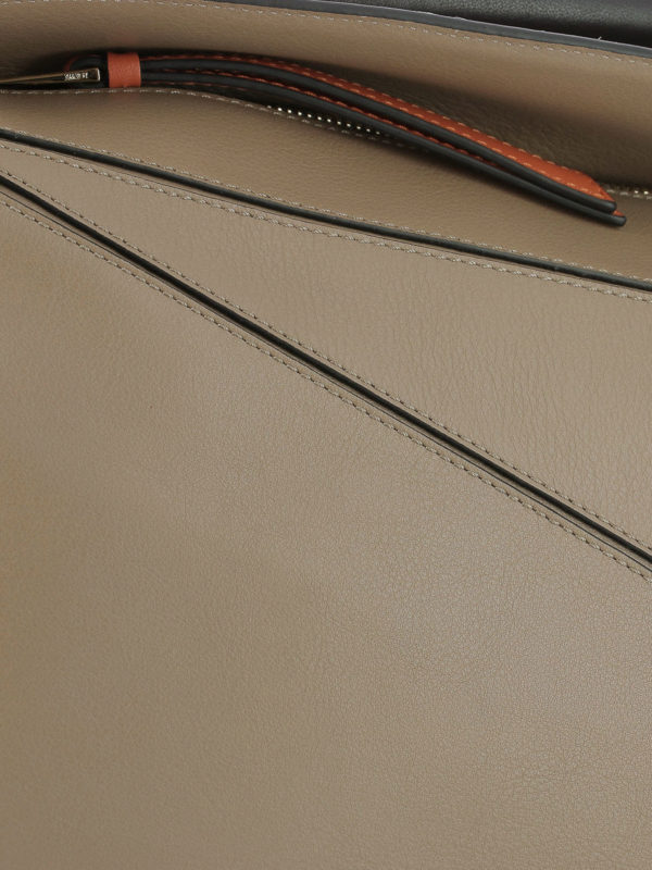 Schultertasche - Braun shop online: LOEWE