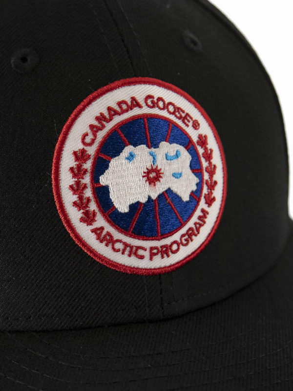 Logo patch baseball cap shop online: Canada Goose