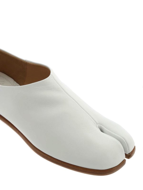 Flat shoes Maison Margiela - Tabi slip on in white