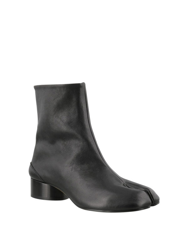 Maison Margiela: ankle boots online - Tabi ankle boots