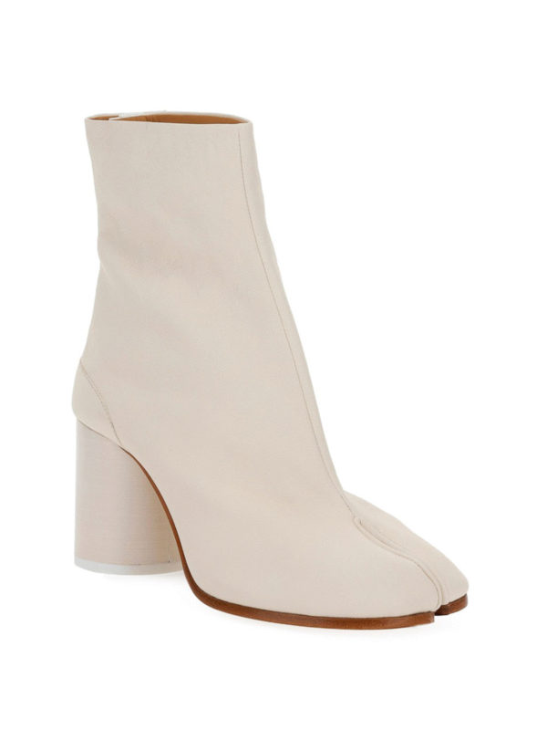 Maison Margiela: ankle boots online - Tabi vintage effect ankle boots