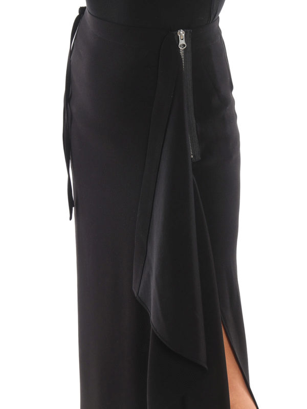 iKRIX MCQ: Black asymmetric skirt