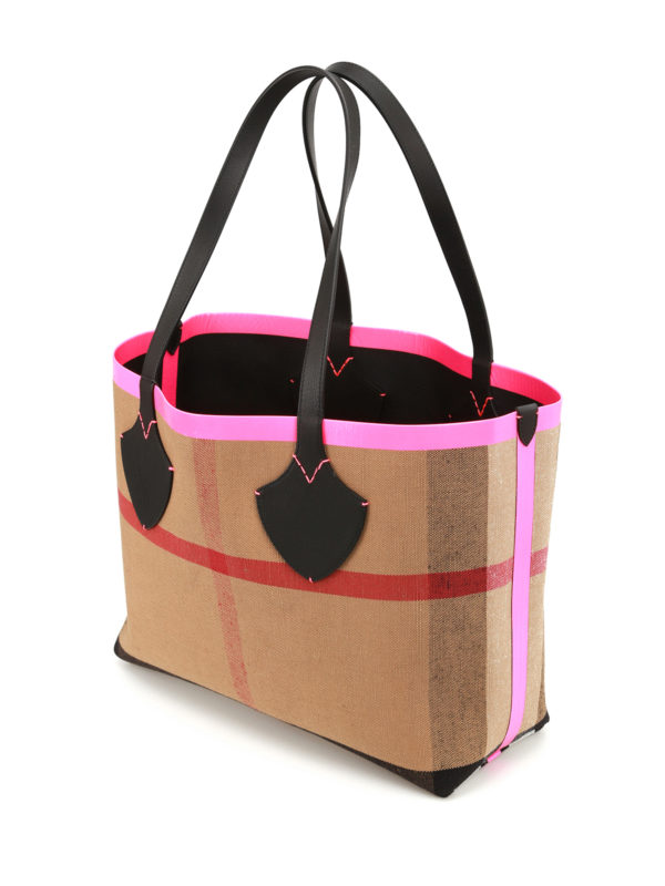 Medium Giant reversible tote shop online: BURBERRY