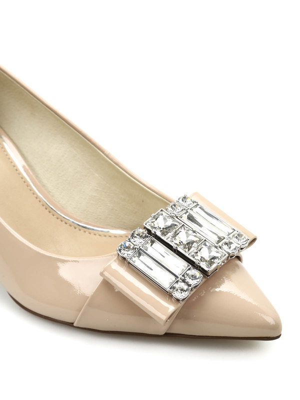 Michelle mid pump shop online: MICHAEL KORS