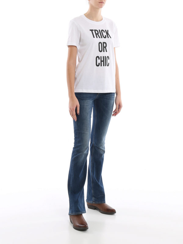 MOSCHINO: t-shirts online - Trick Or Chic printed jersey T-shirt