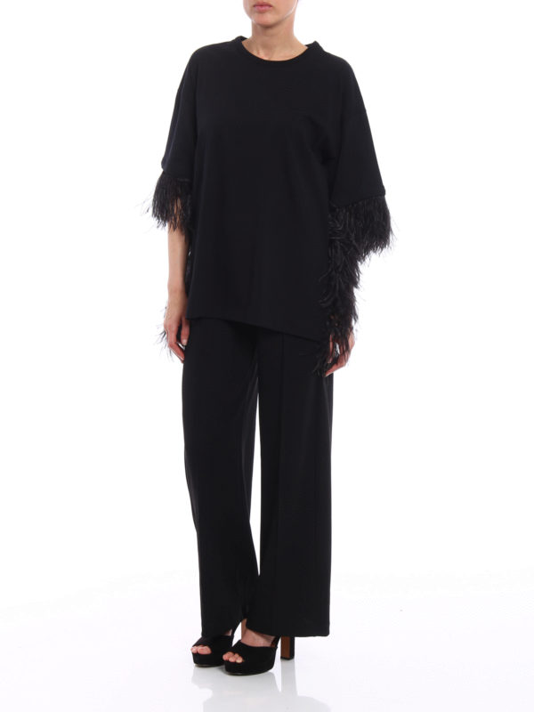 N°21: t-shirts online - Jersey over T-shirt with feathers