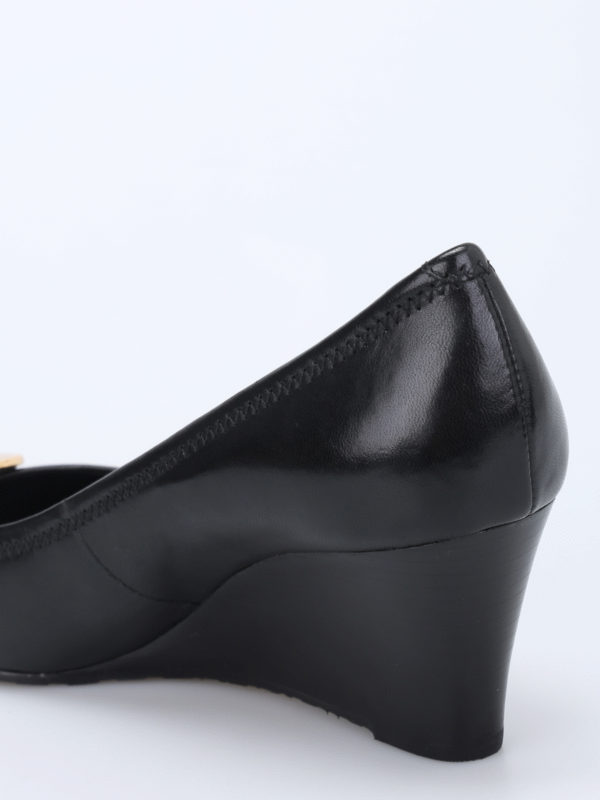 Sally wedge pumps shop online: TORY BURCH