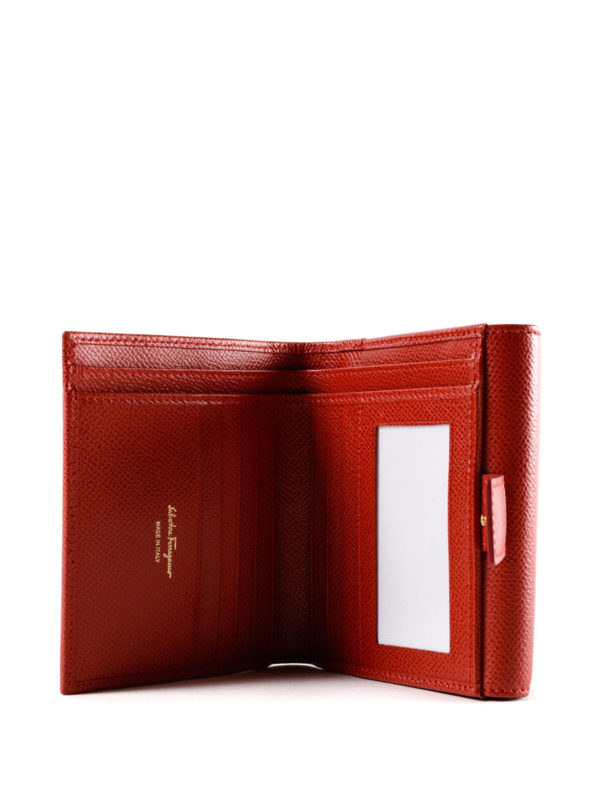 SALVATORE FERRAGAMO buy online Gancini burgundy small wallet