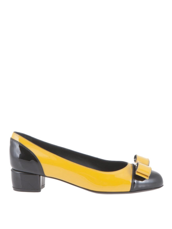 SALVATORE FERRAGAMO: Pumps - Pumps - Gelb