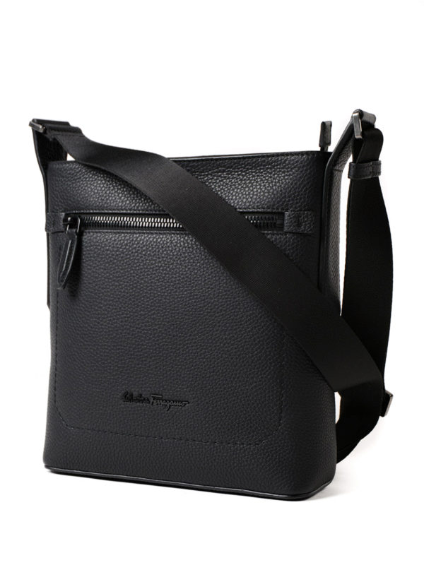 SALVATORE FERRAGAMO: Schultertaschen online - Schultertasche - Schwarz