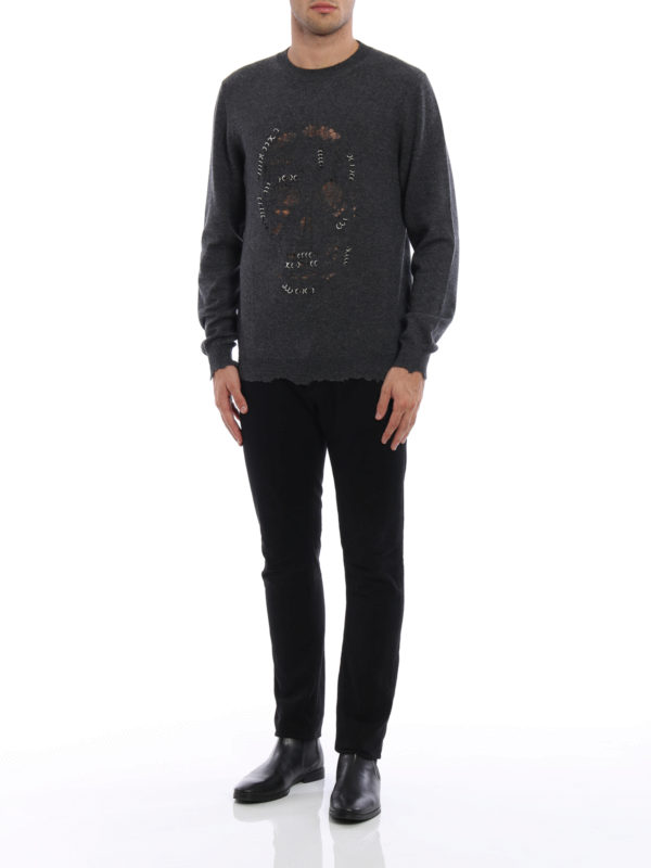 Pullover Skull Punk con piercing shop online: ALEXANDER MCQUEEN
