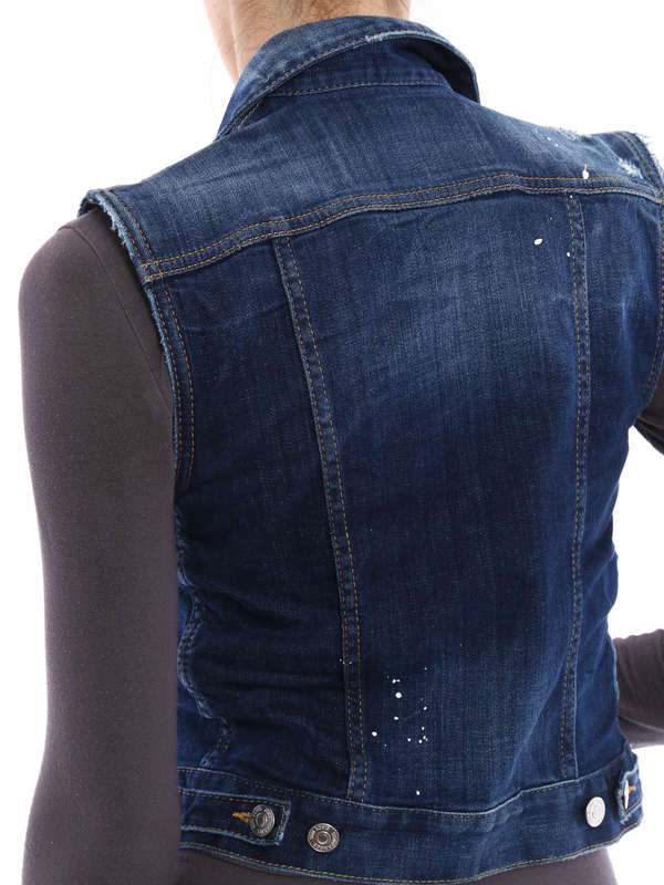 Sleeveless denim jacket