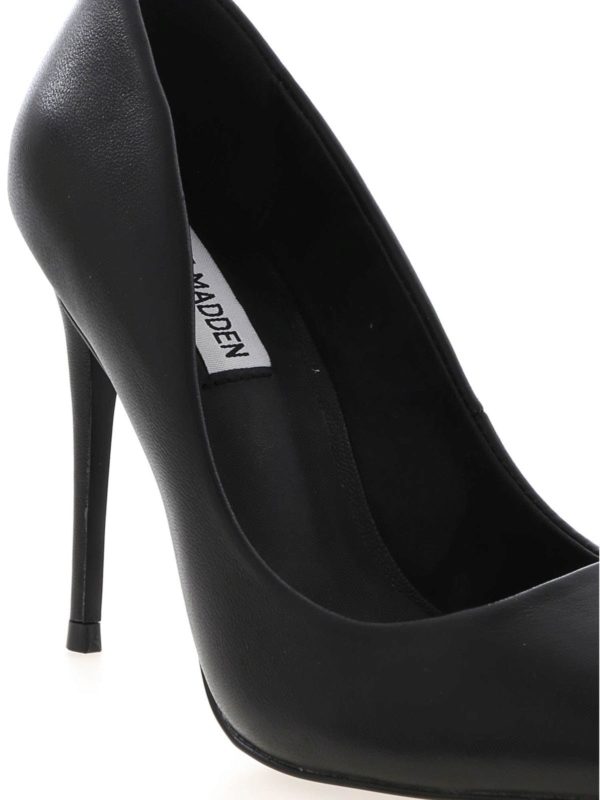 Steve Madden buy online Pointed pumps in black leather
