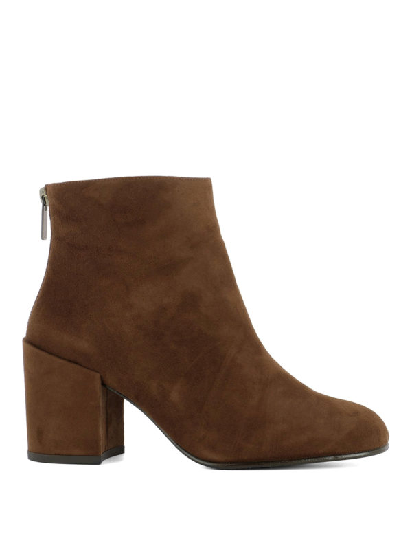 Stuart weitzman sales bacari bootie