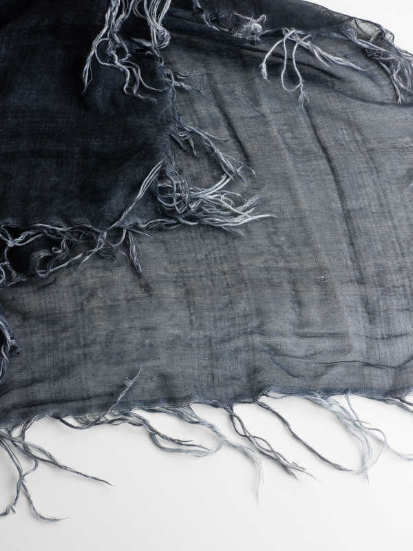 Tartan patterned scarf shop online: AVANT-TOI