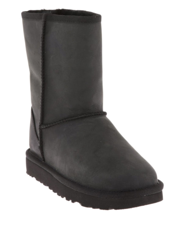 UGG: Bottines online - Classic Short Leather booties