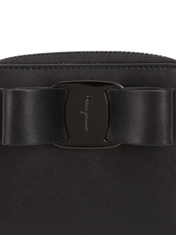 Vara bow compact zip around black wallet shop online: SALVATORE FERRAGAMO