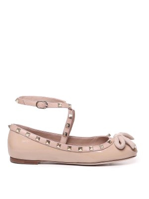 VALENTINO GARAVANI: flat shoes - Rockstud Ballerinas In Patent Leather