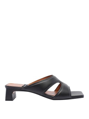 ANGEL ALARCON: court shoes - Black Pump Sandals