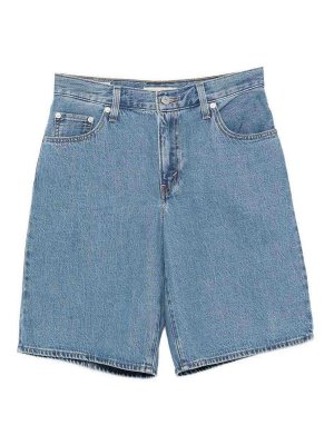 LEVI'S: pantaloni shorts - Shorts in denim con patch logo
