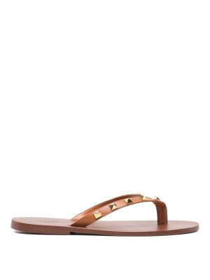 VALENTINO GARAVANI: sandali - Sandali infradito in pelle Rockstud