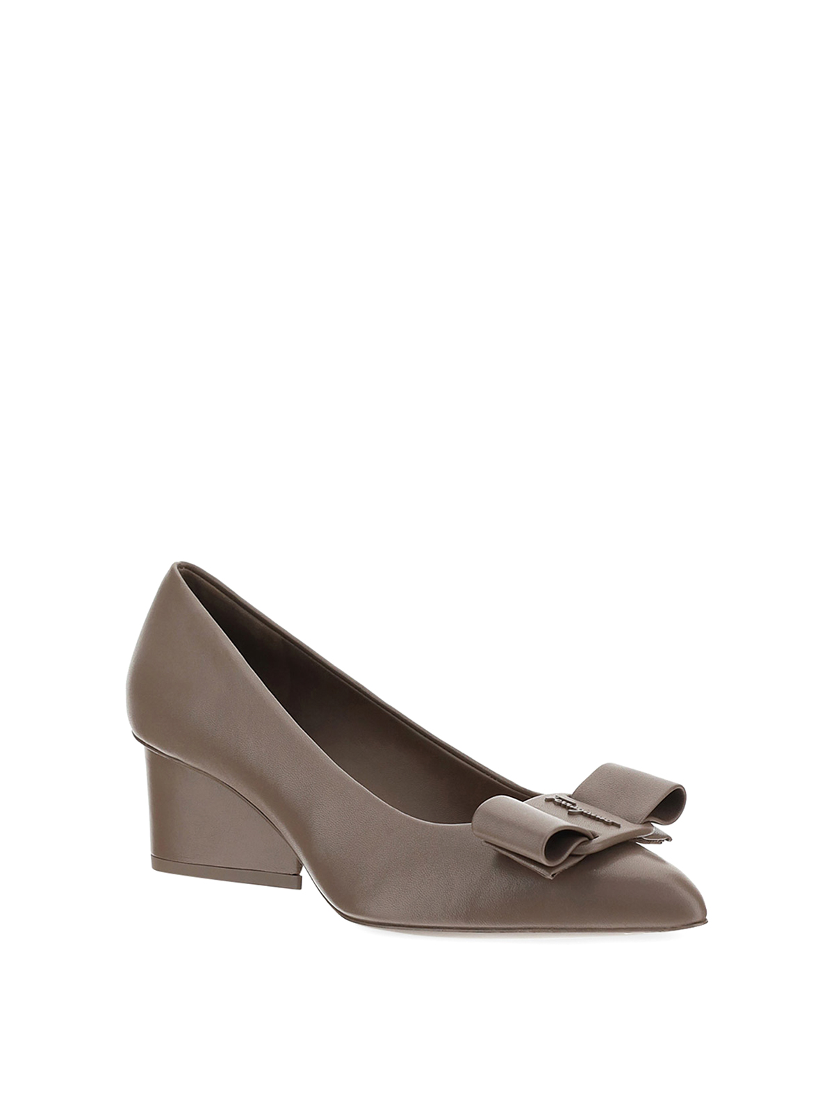 Ferragamo Viva pumps - Taupe - Women|741052 | thebs.com