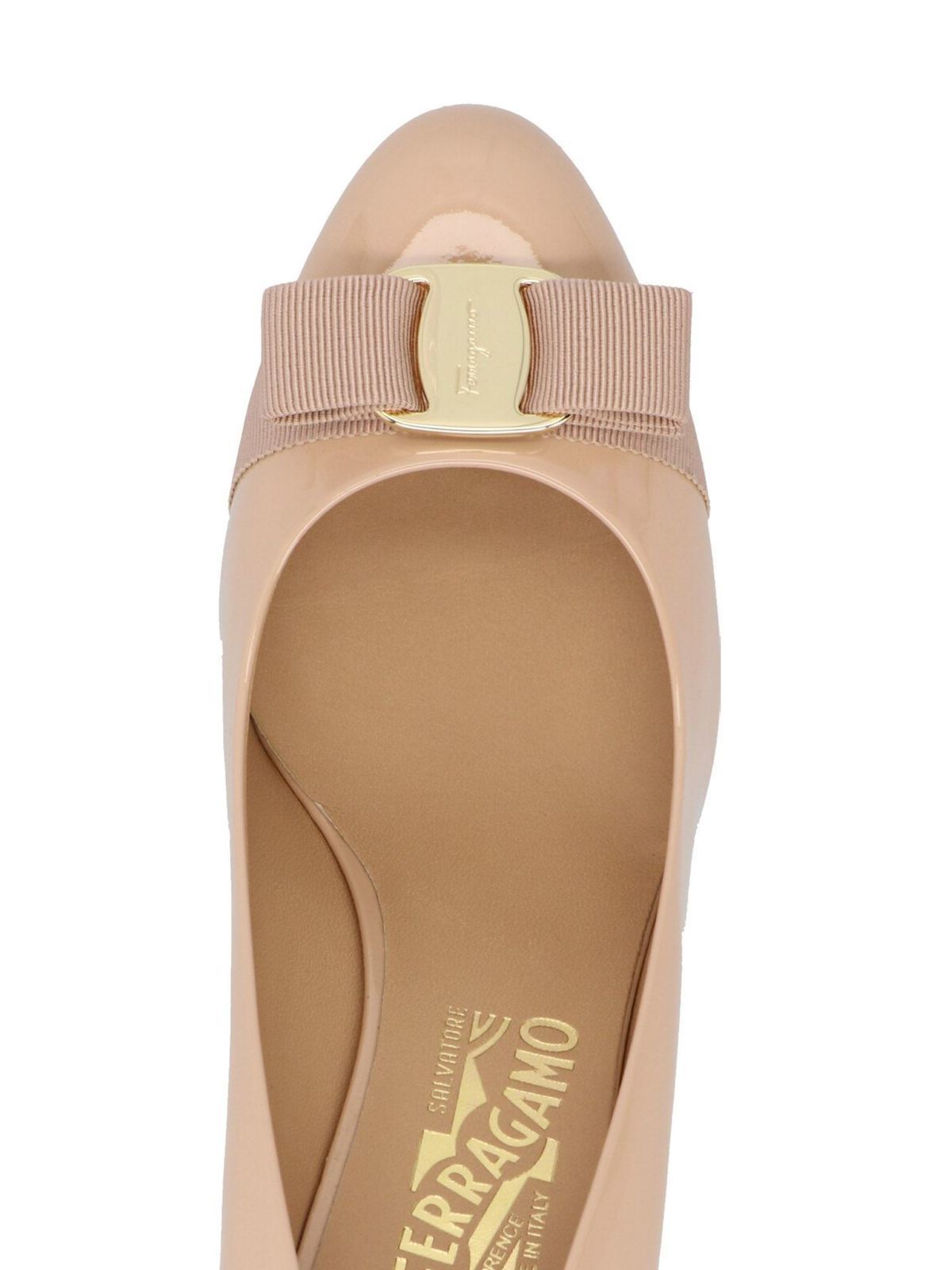 ferragamo pink shoes