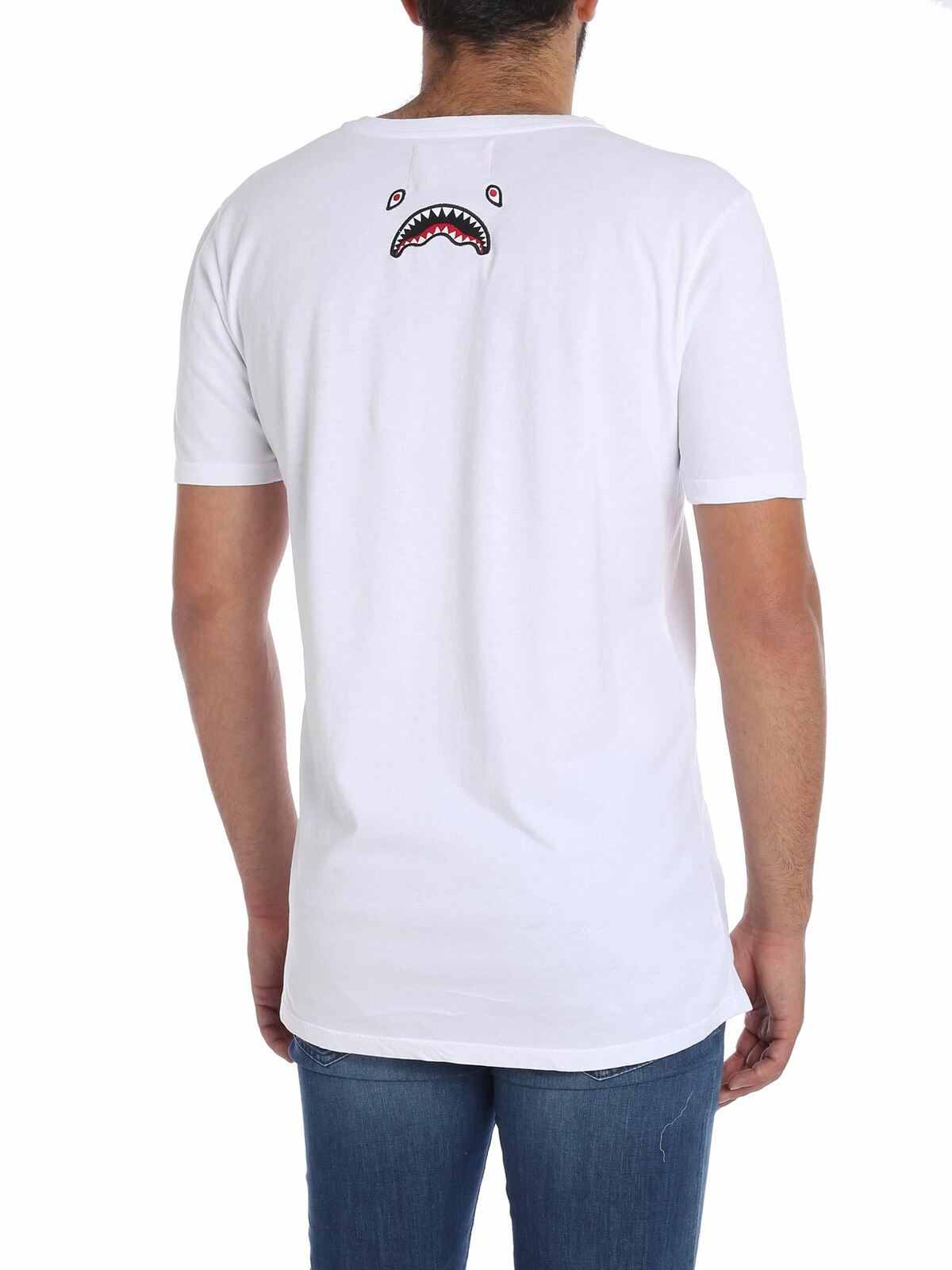 Shop Sprayground White T-shirt With Contrasted Logo