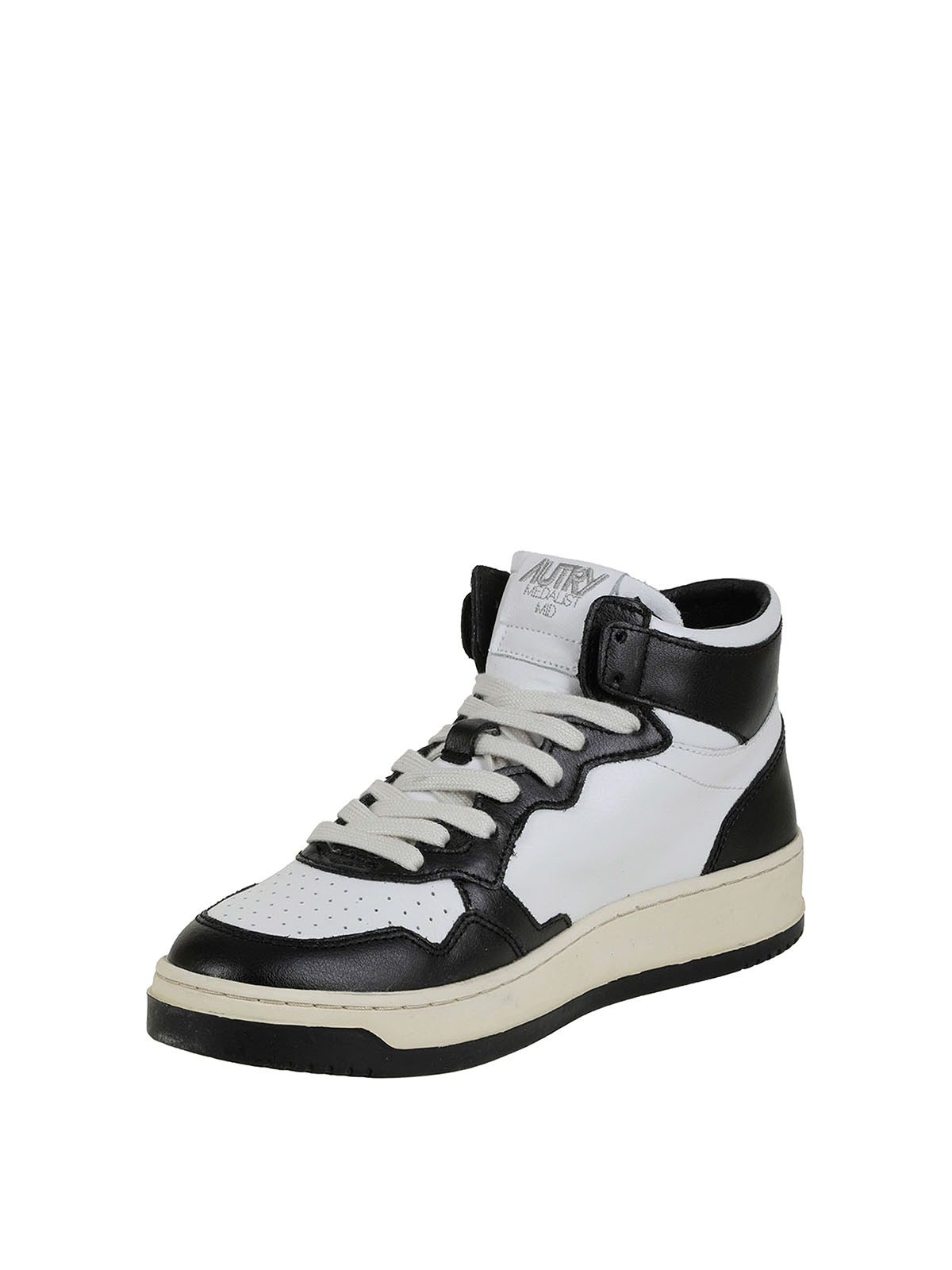 Shop Autry Leather Sneakers In Negro