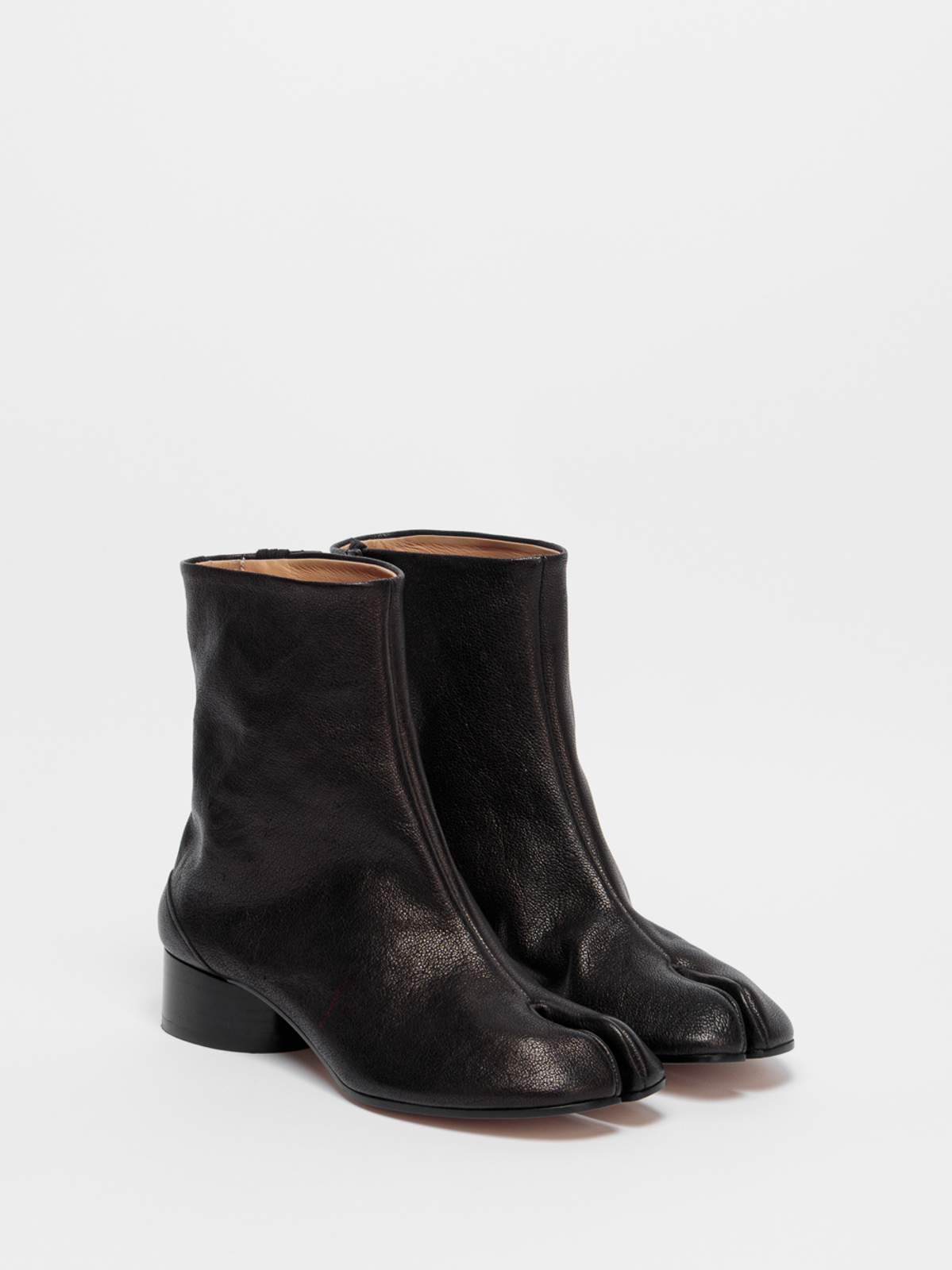 ショートブーツ・ブーティ Maison Margiela 'Tabi' ankle boots (S58WU0246P3753 T4091) MAISON MARGIELA-TABI ANKLE BOOTS H60-S58WU0246P3753 T2264 – Dope