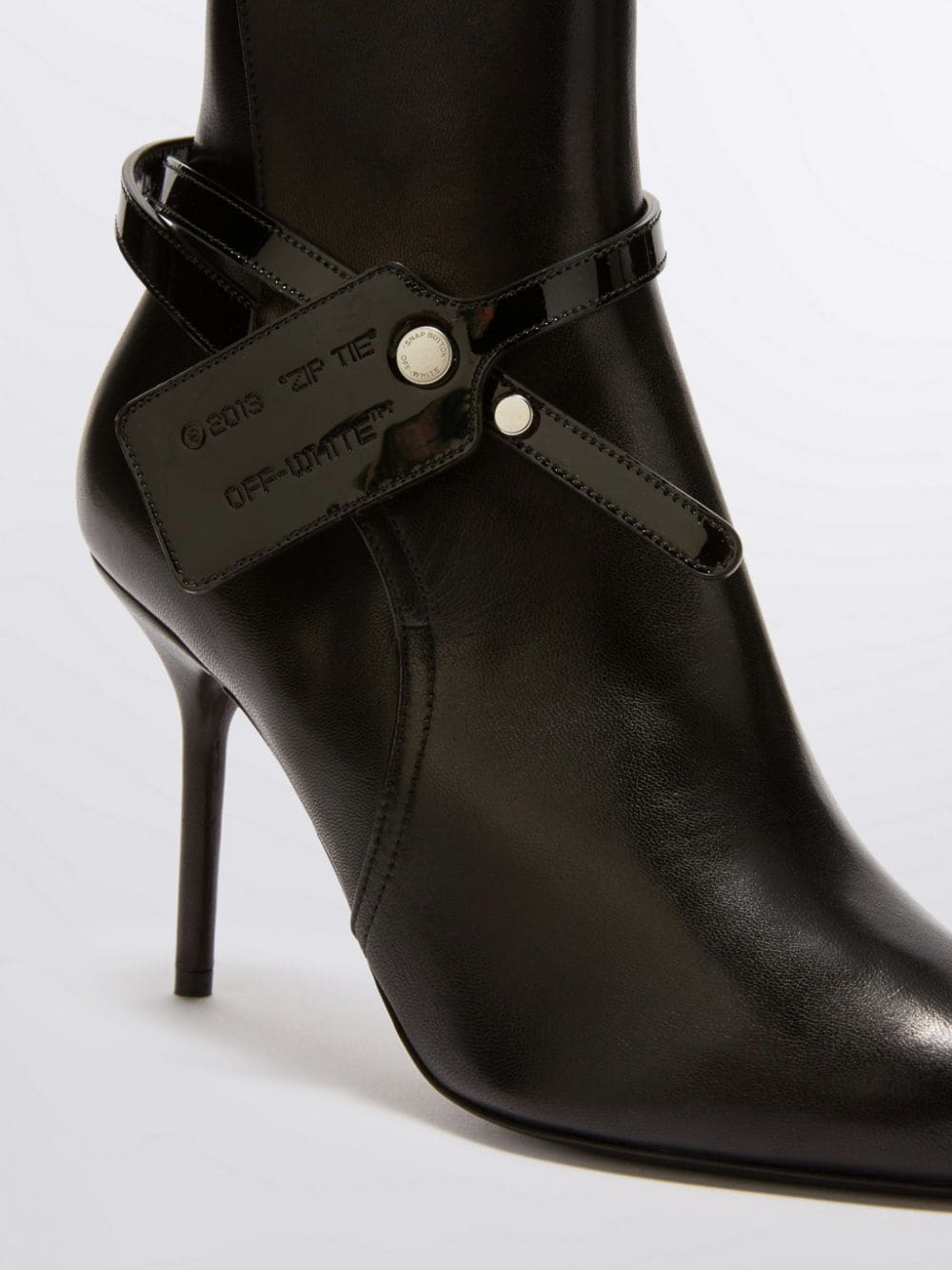 Shop Off-white Leather Ankle Boots In Negro