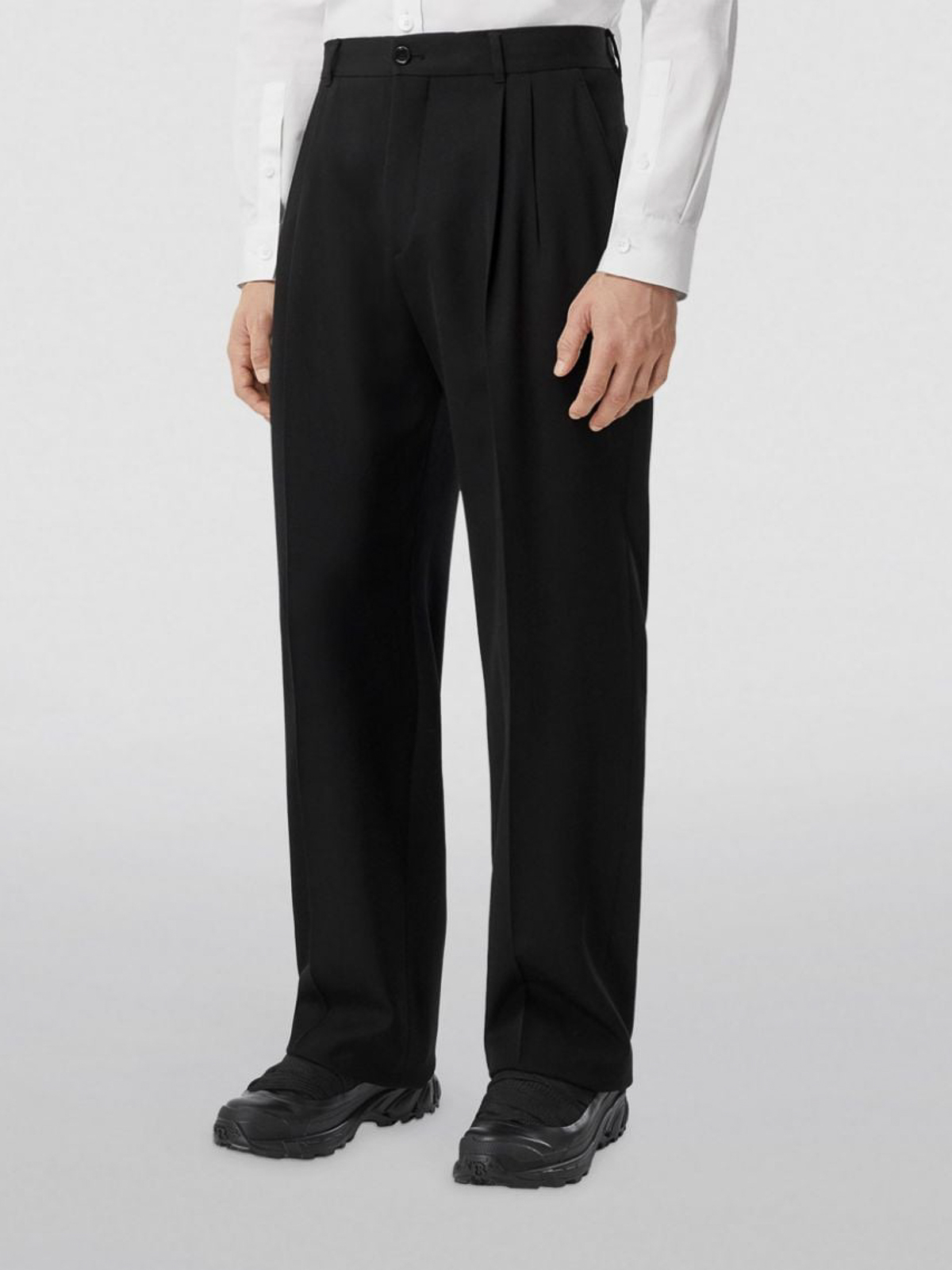 Shop Burberry Wool Tailored Pants In Negro
