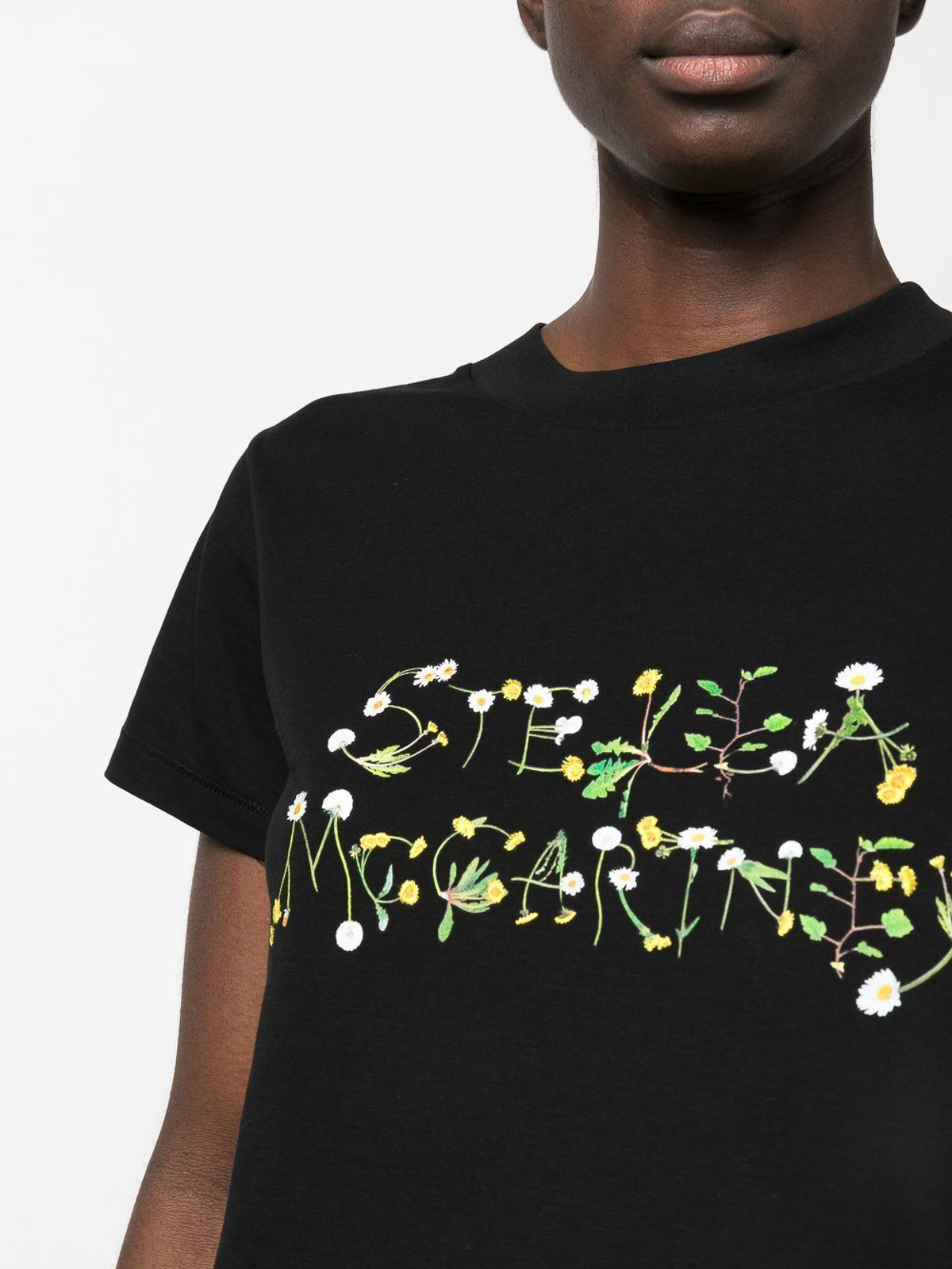 Shop Stella Mccartney Floral Logo-print T-shirt In Black