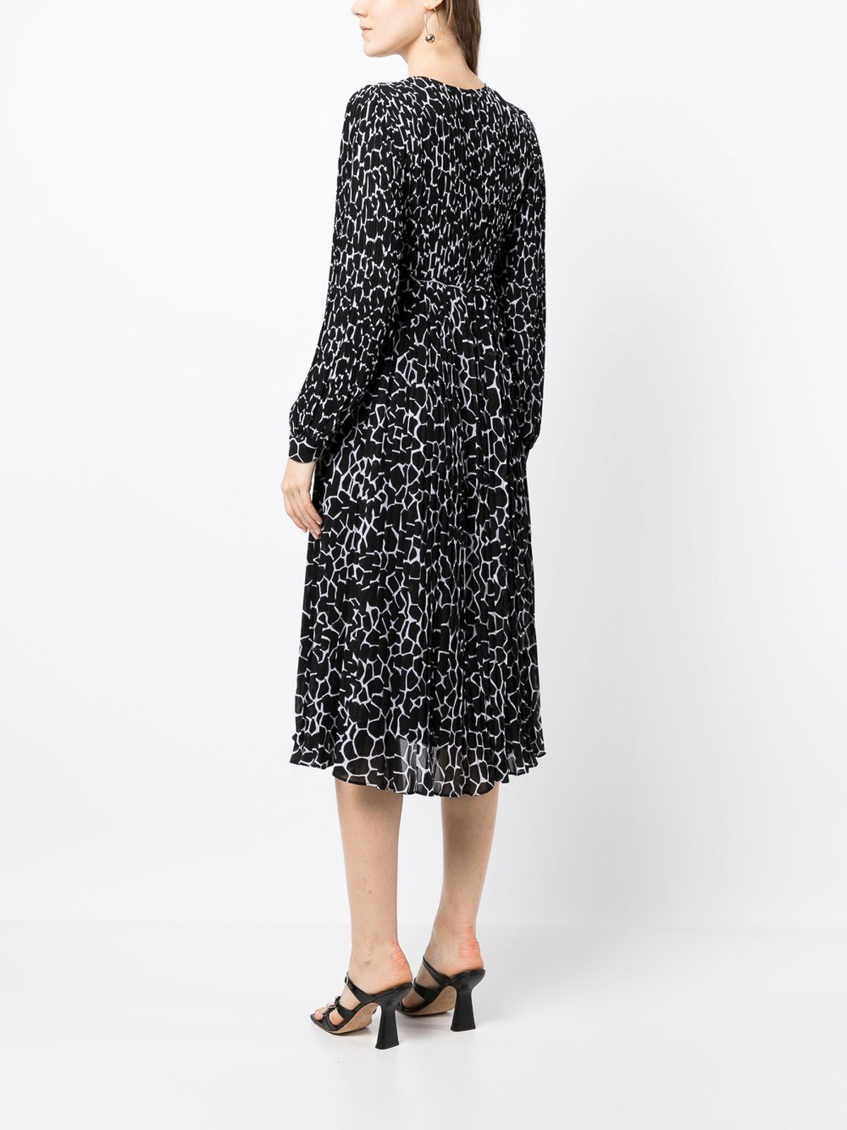 wisteria v-neck maxi dress WISTERIA MAXI DRESS