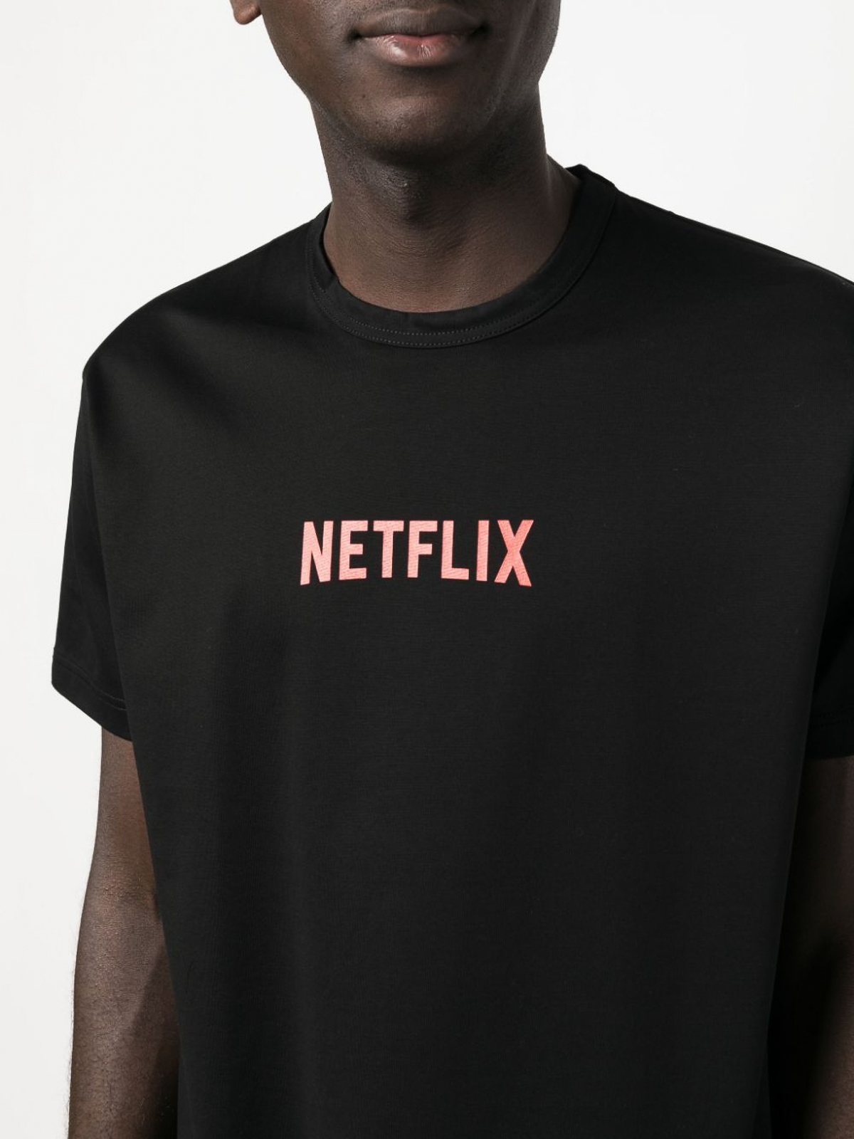 Shop Junya Watanabe Netflix-print Cotton T-shirt In Black