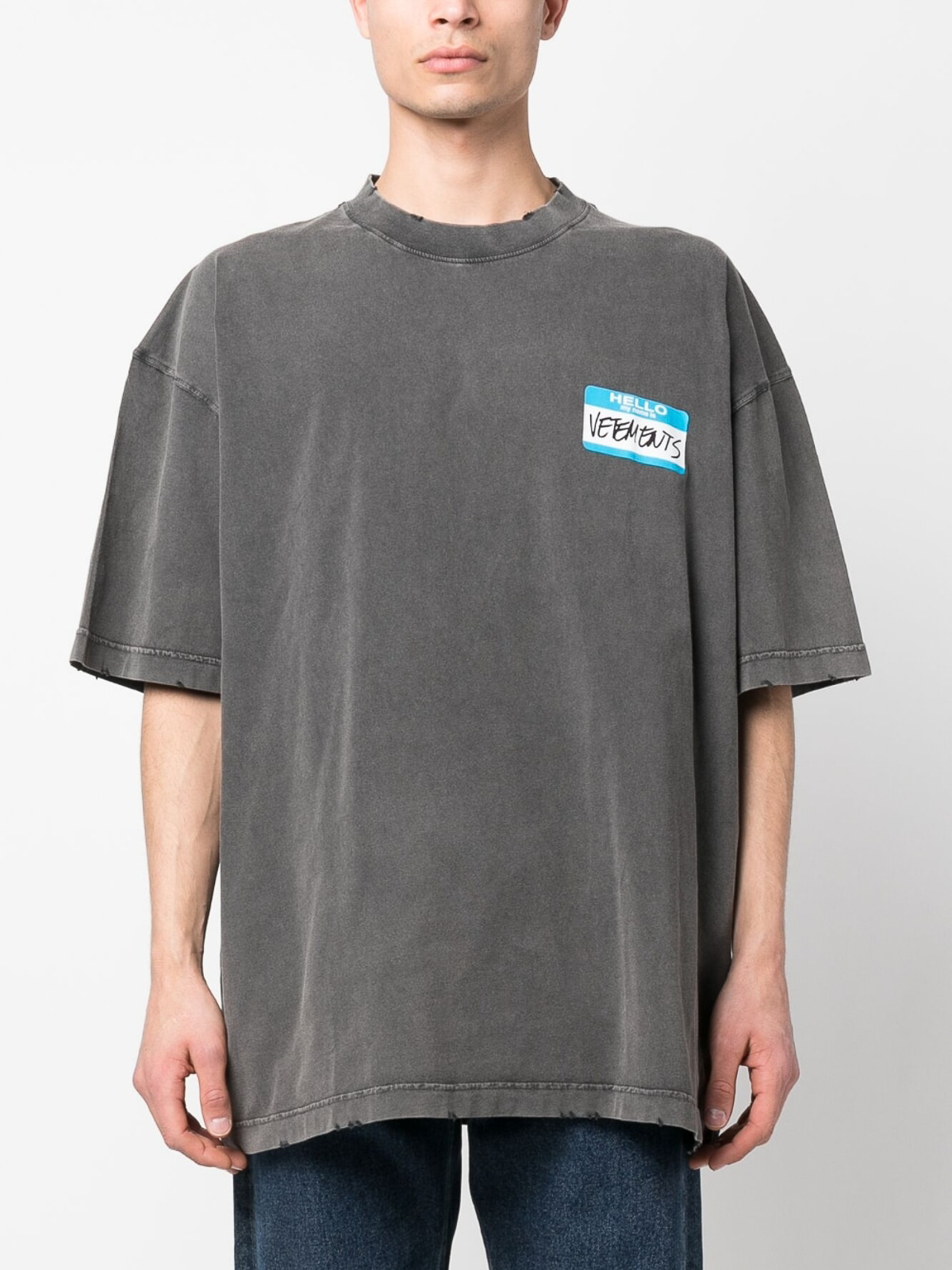 T-shirts Vetements - Logo-patch faded cotton t-shirt