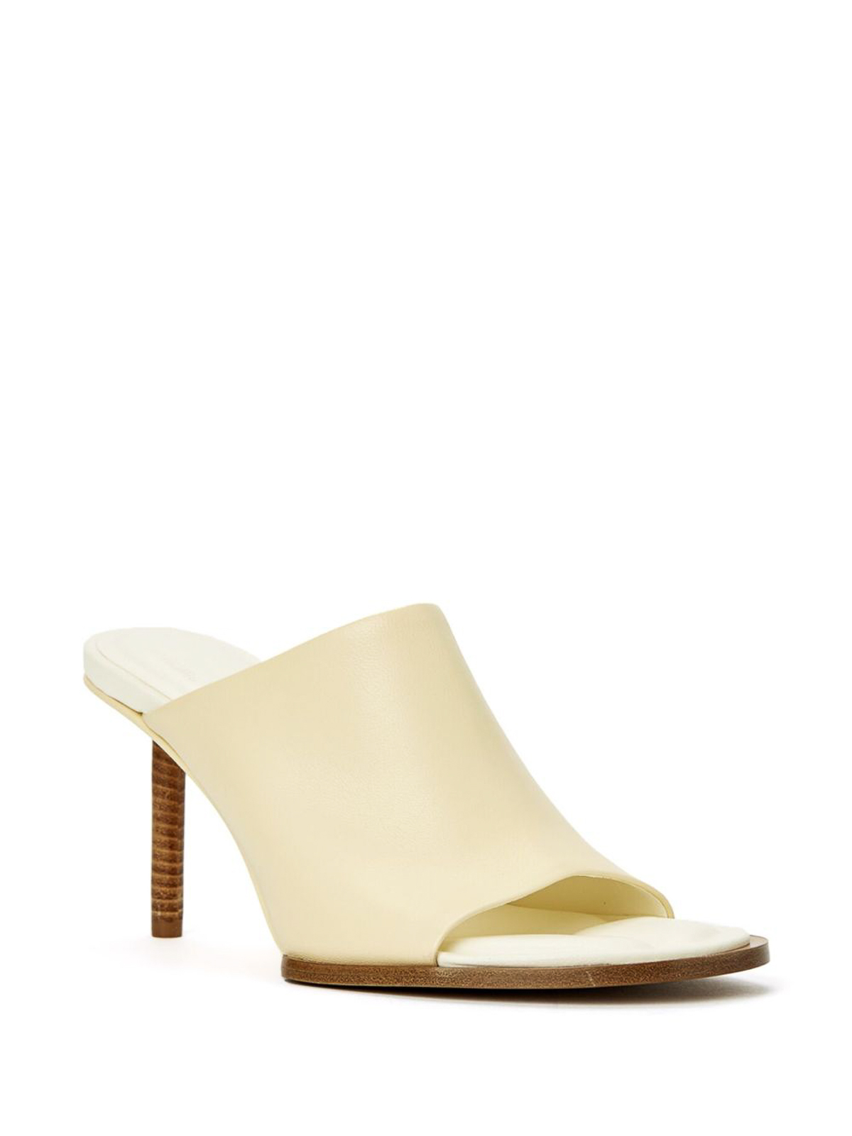 Shop Jacquemus Les Mules Rond Carr In Blanco