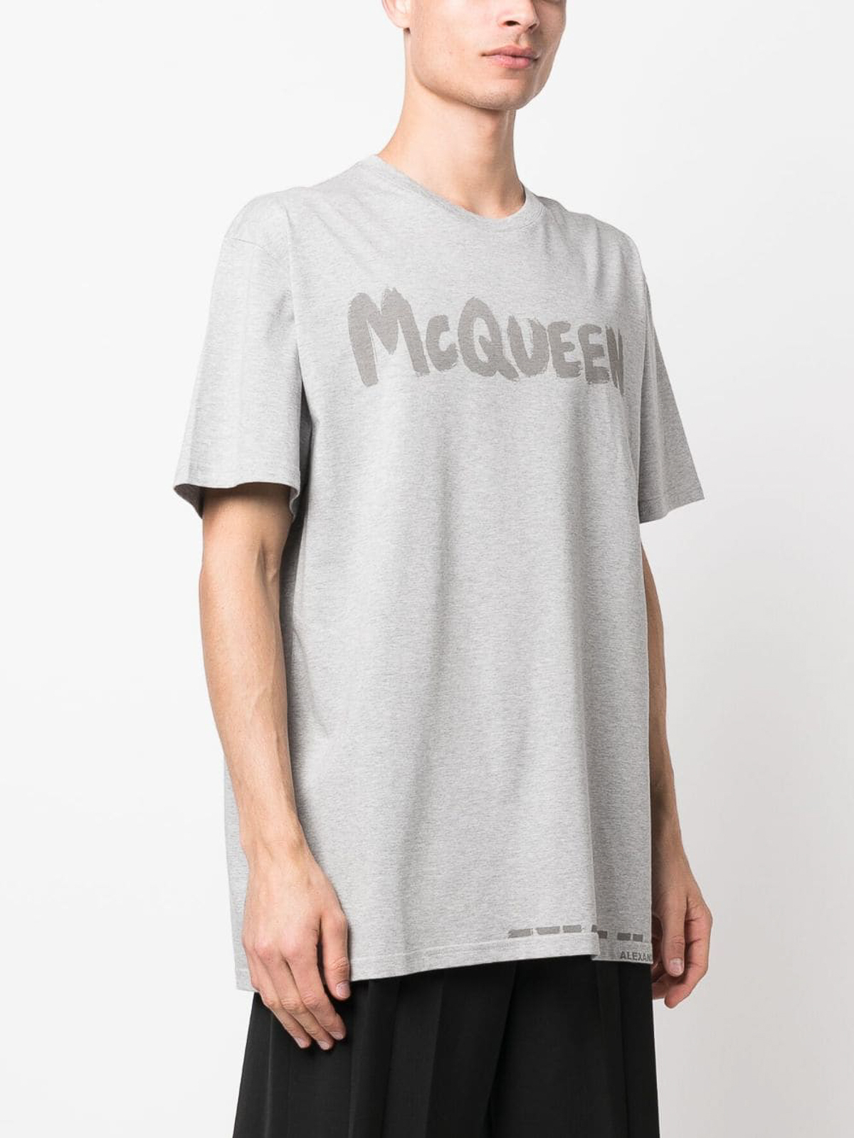 Shop Alexander Mcqueen Camiseta - Gris In Grey
