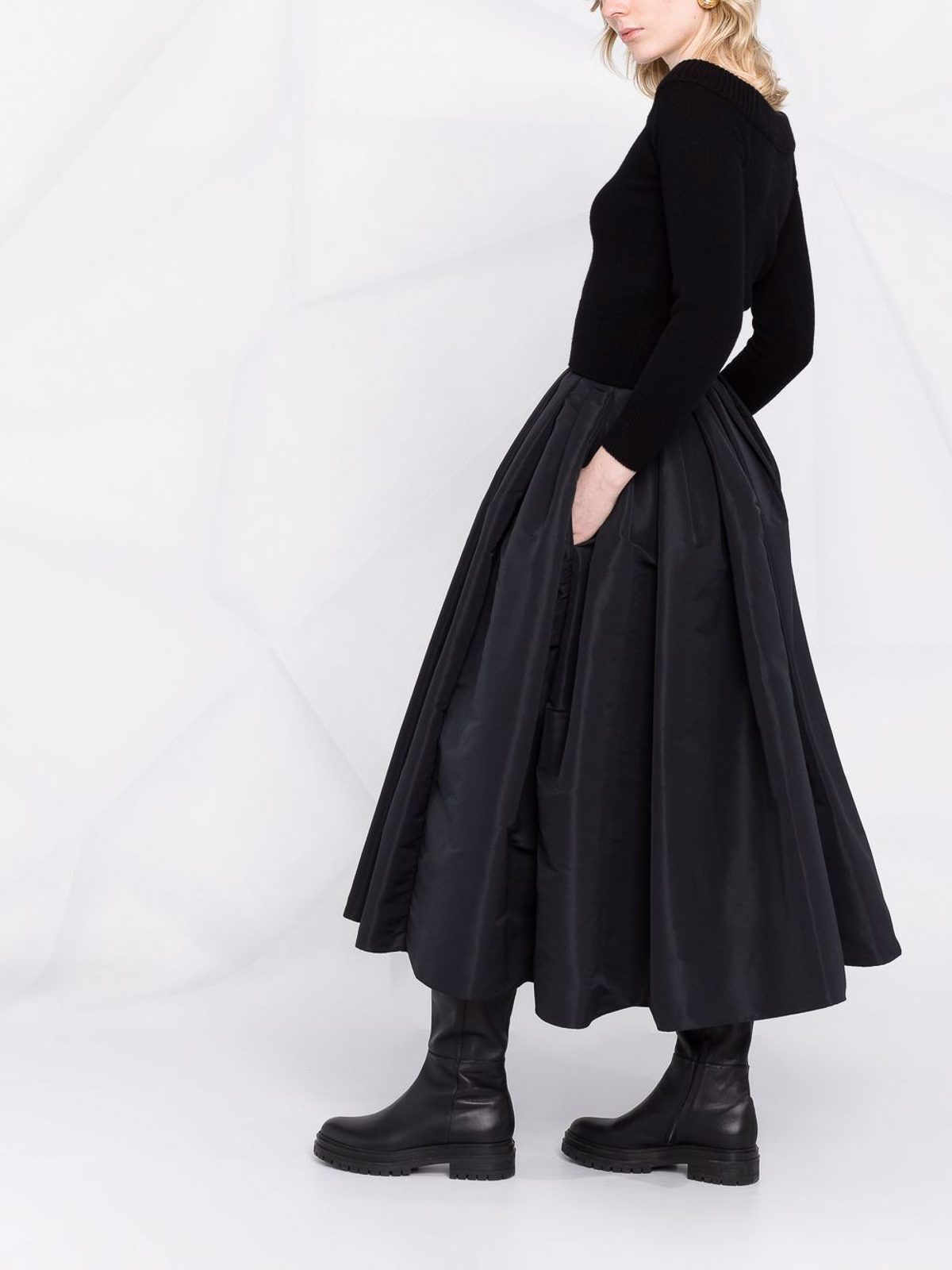 Shop Alexander Mcqueen Pleated Midi Skirt In Negro