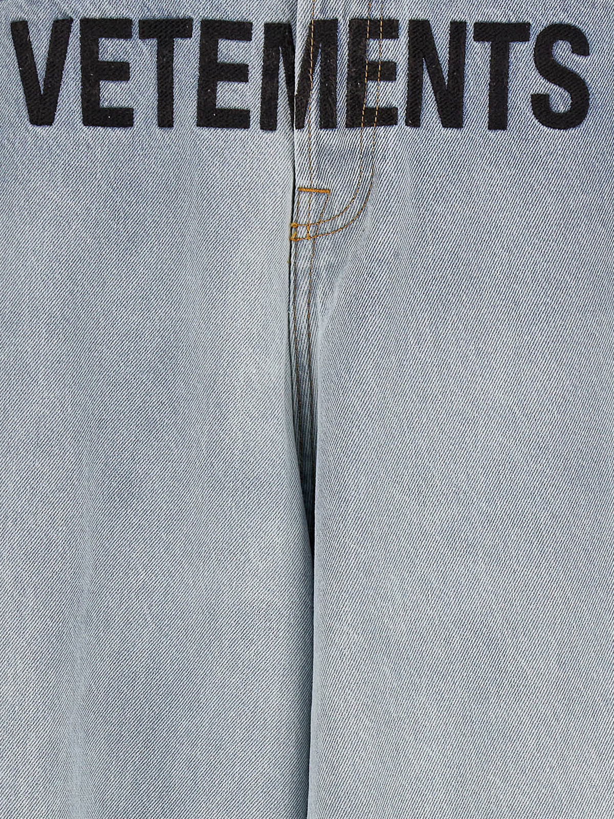 Vetements hot sale jeans logo